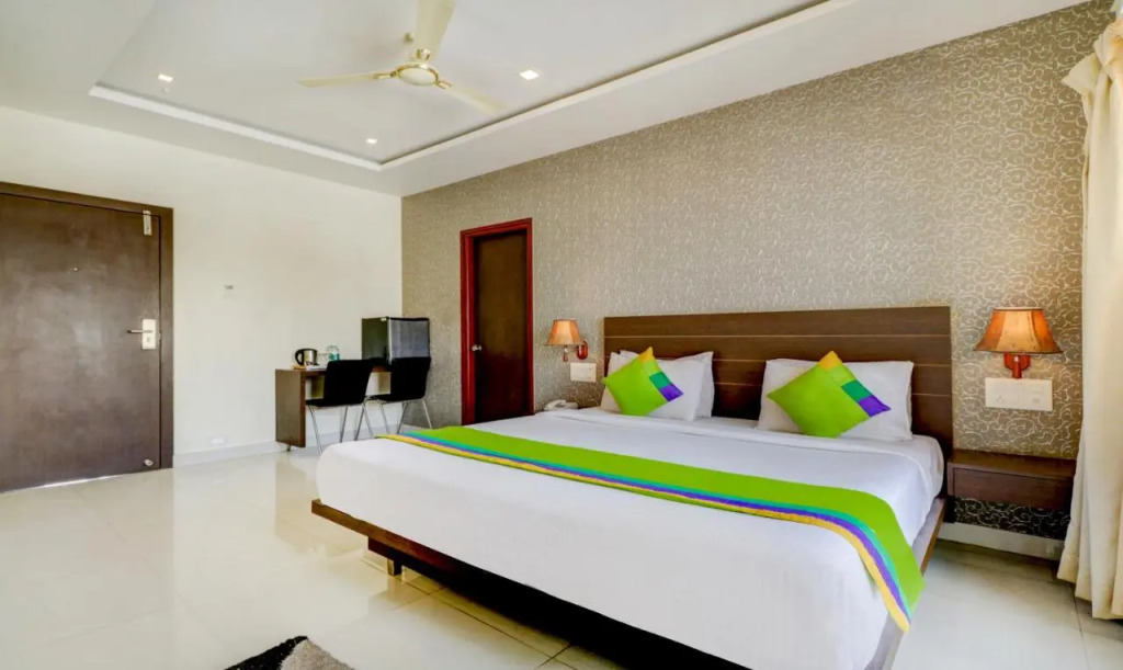 Treebo Orchid, 2.5 kms to Mahatma Gandhi Park