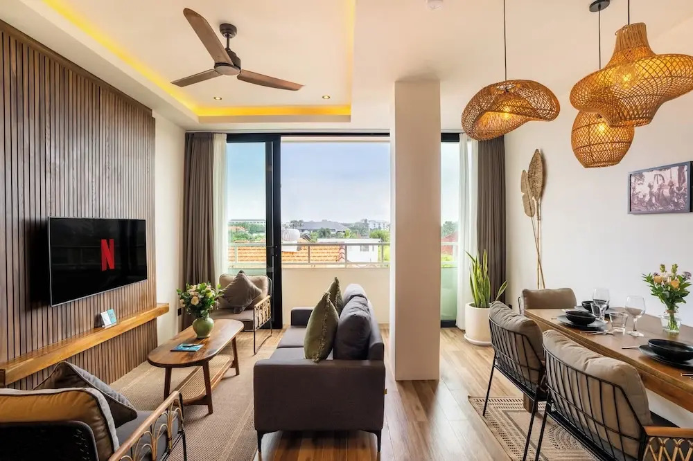 Avanya Luxury Apartments by Pertama Stay