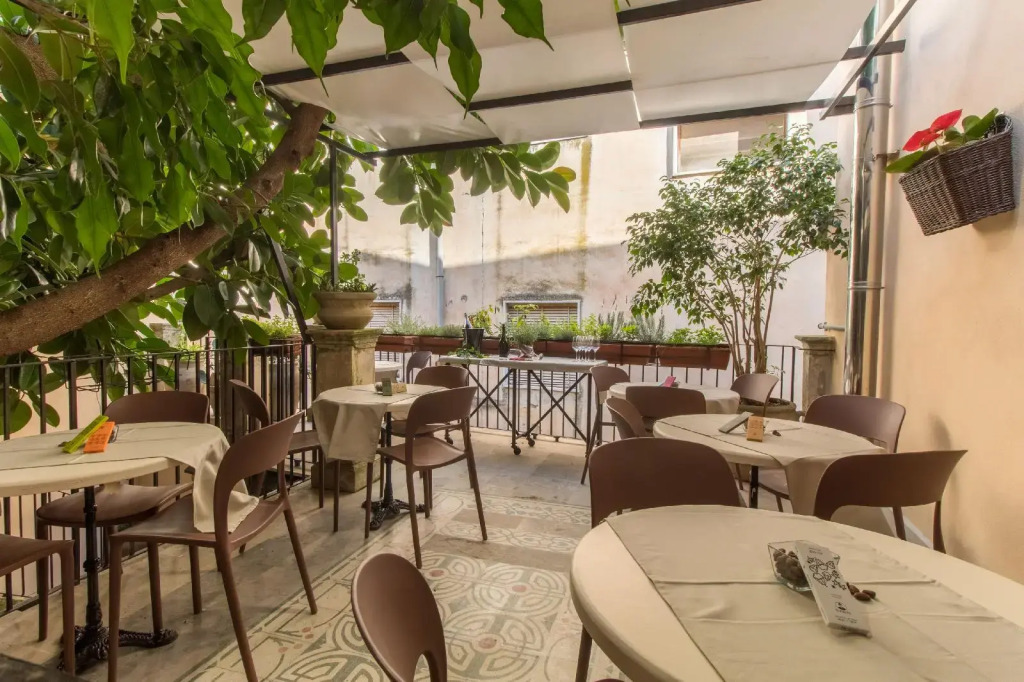 Oro Hotel