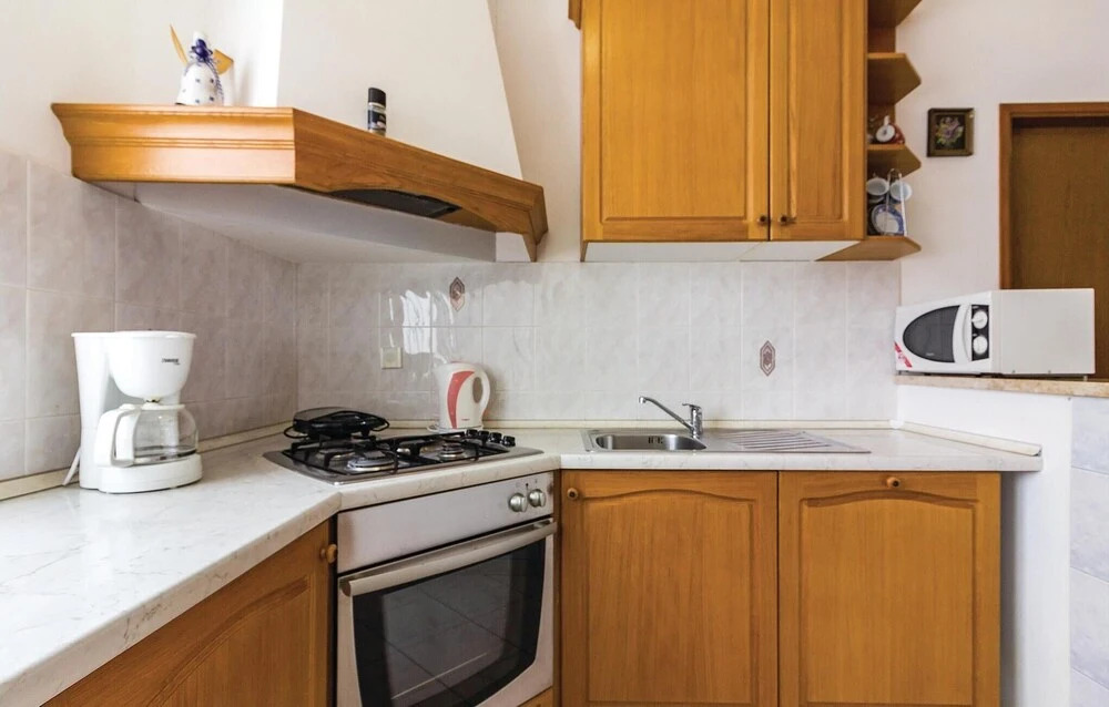 Amazing Home in Stinjan With Wifi and 6 Bedrooms