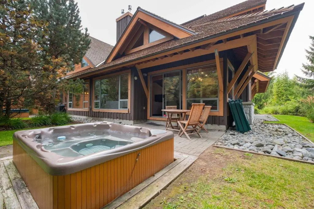 Montebello 4753 by Outpost Whistler