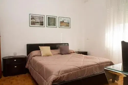 Easy House