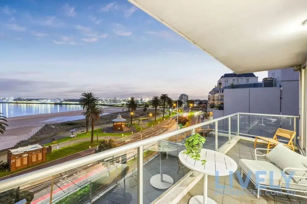 Beach Street Luxury 3 Bed With Beach Bay Views