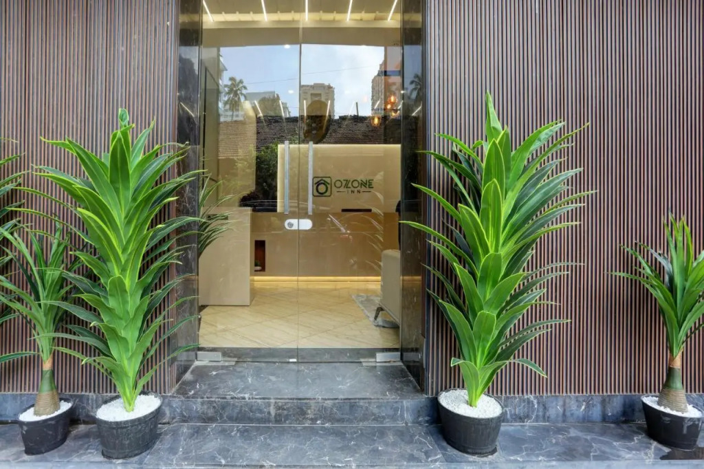 Hotel Ozone Inn Colaba