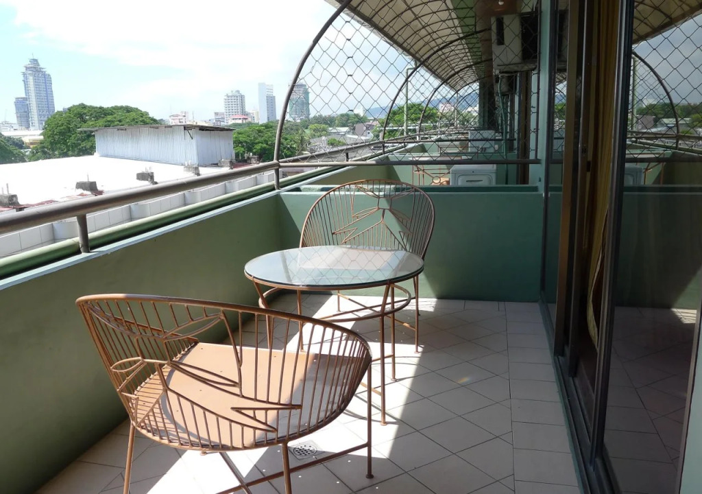 West Gorordo Hotel