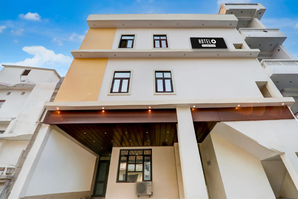 Super OYO Hotel O Indira Nagar