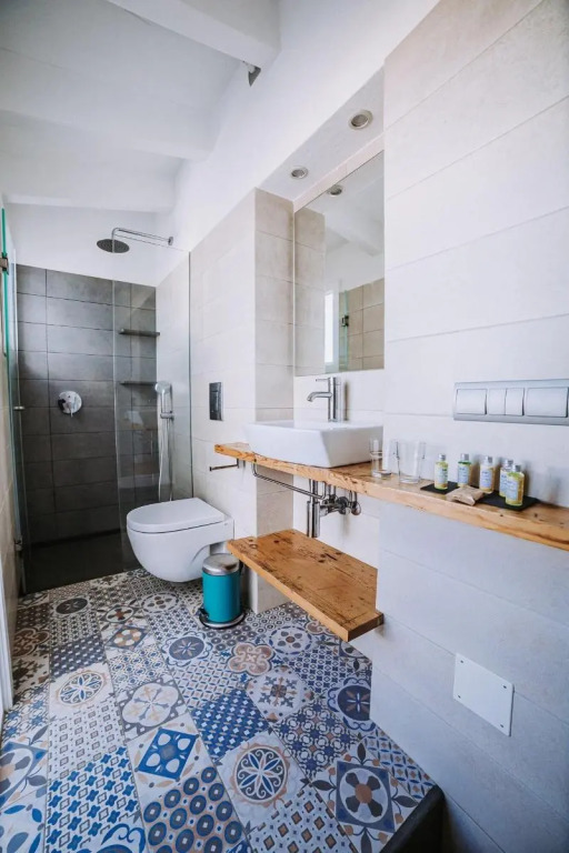 Petit Hotel 5 Fars
