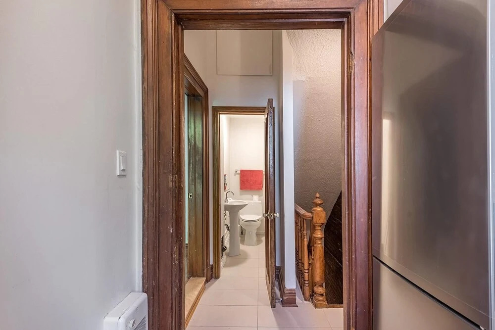Beautiful Cozy 2-storey Apartment In the of Downtown MTL