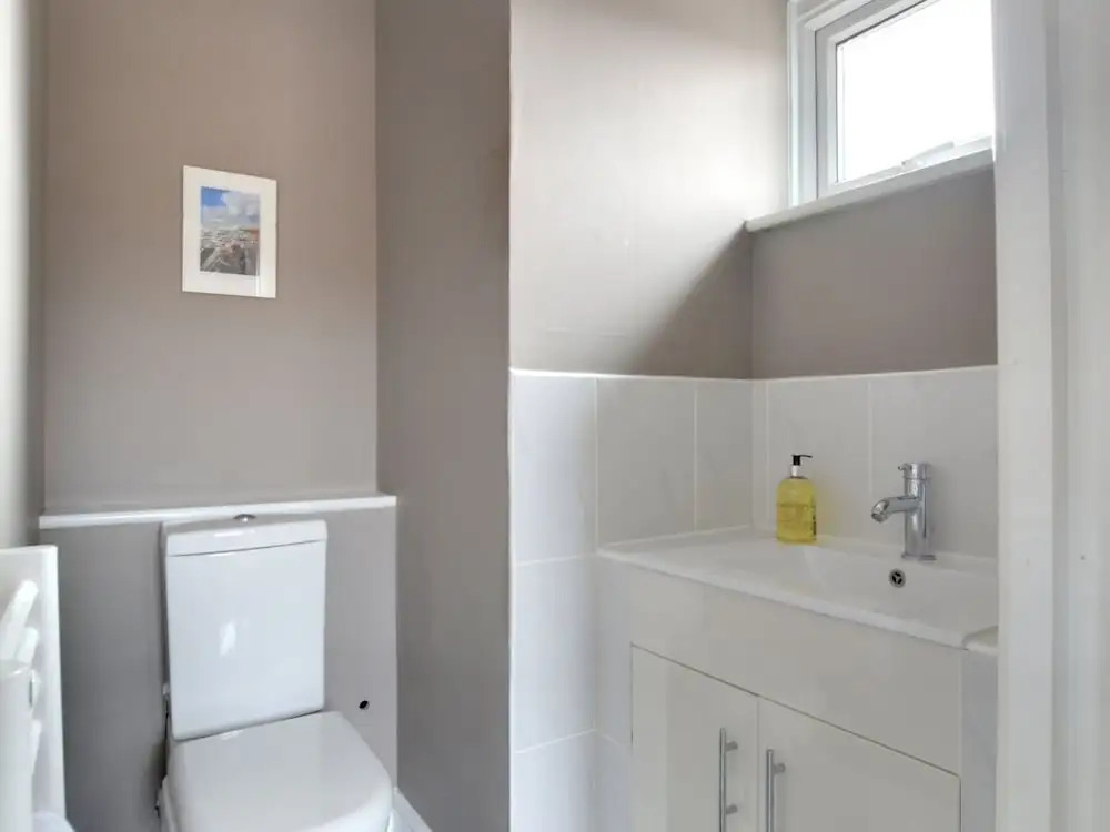 Spacious Apartment in the Port City of Sandwich With the Medieval Cinque Port