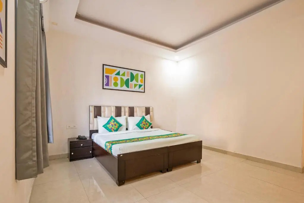 Treebo Modern Stays