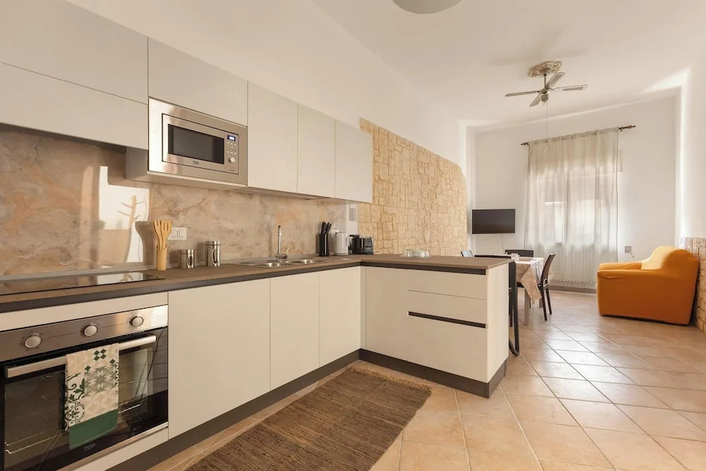 3900 Leccelsa Dimora by Barbarhouse