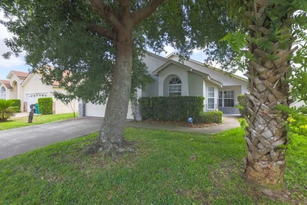 Marlin's Manor With South Facing Pool! All Day Sun 4 Bedroom Home by Redawning