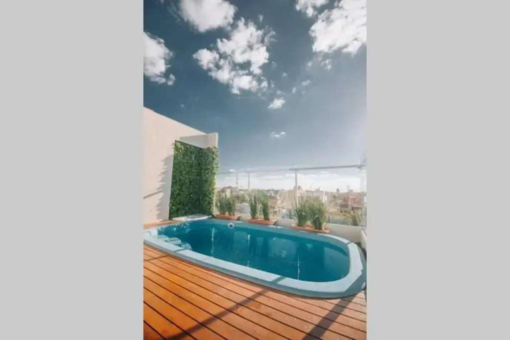 N1A2 - New, Nice, for Long and Short Stay