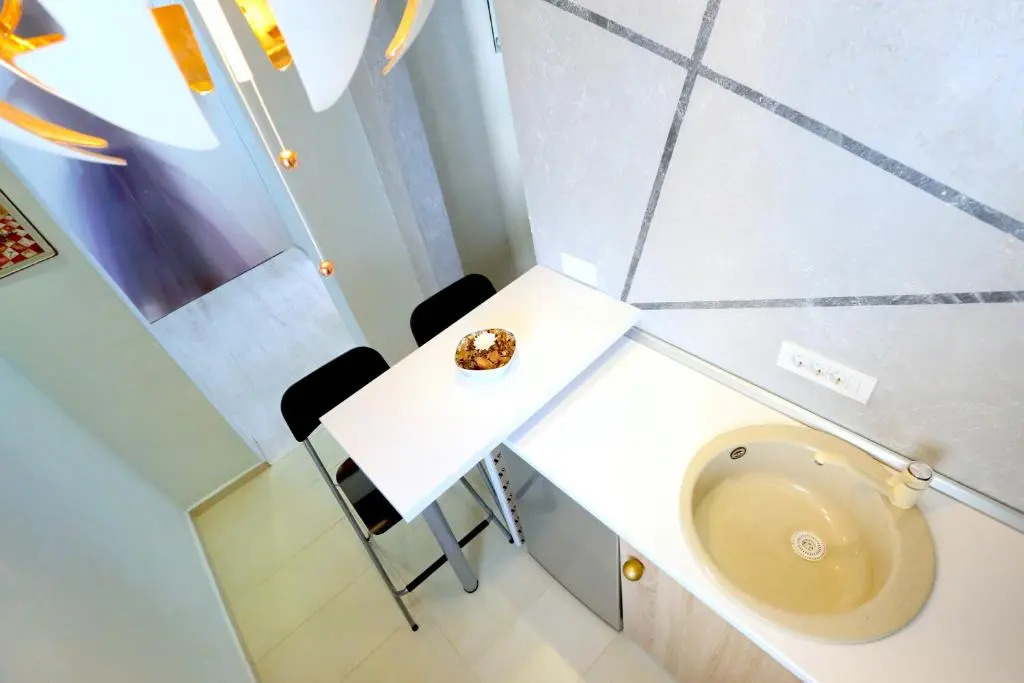 SOHO Apartment near CERONAV