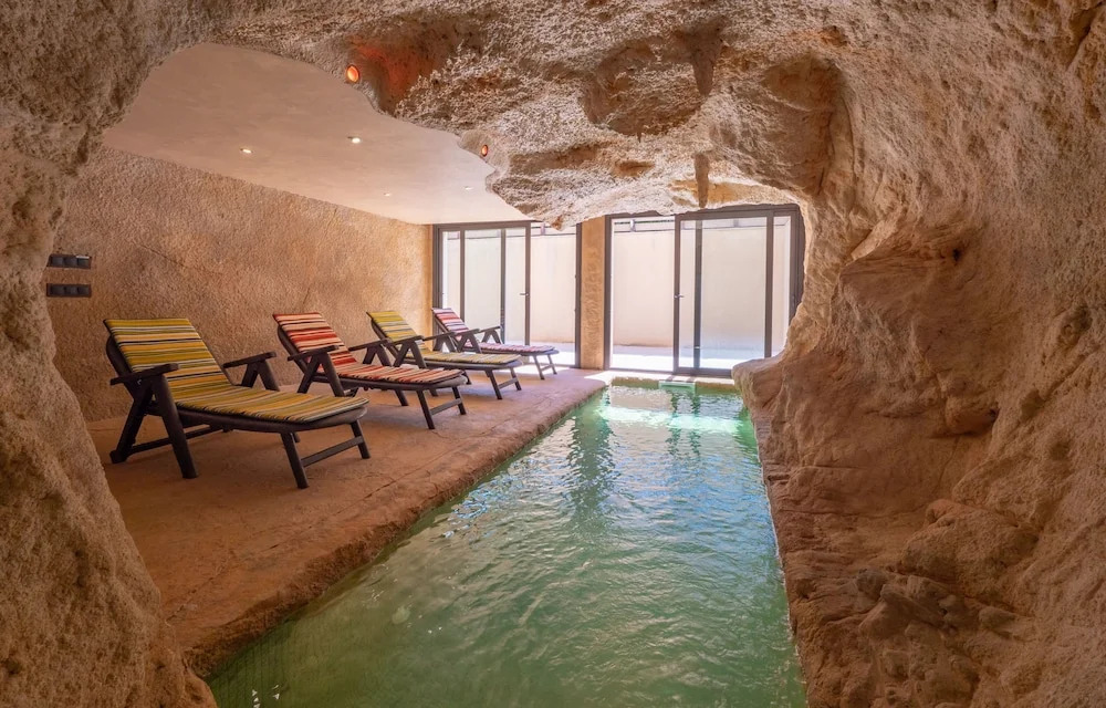 Villa con 2 piscinas