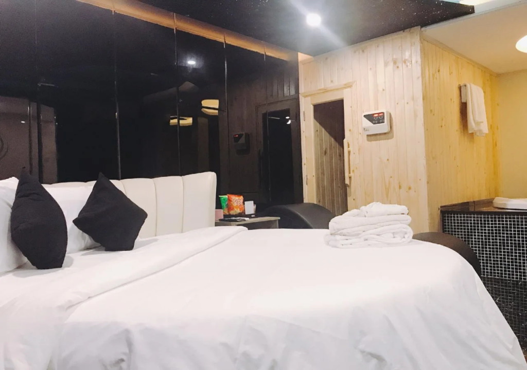 Cupid Hotel