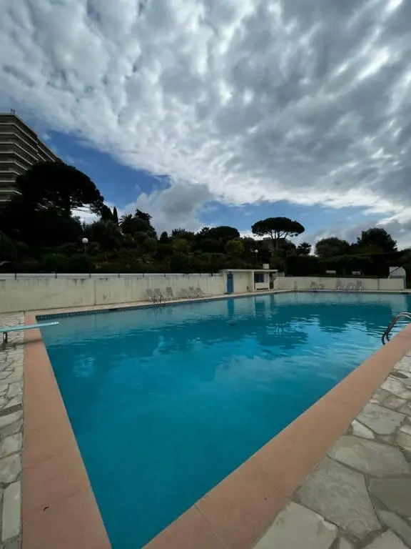 Le Chambord Stylish 2-bedroom apartment with breathtaking view in Antibes