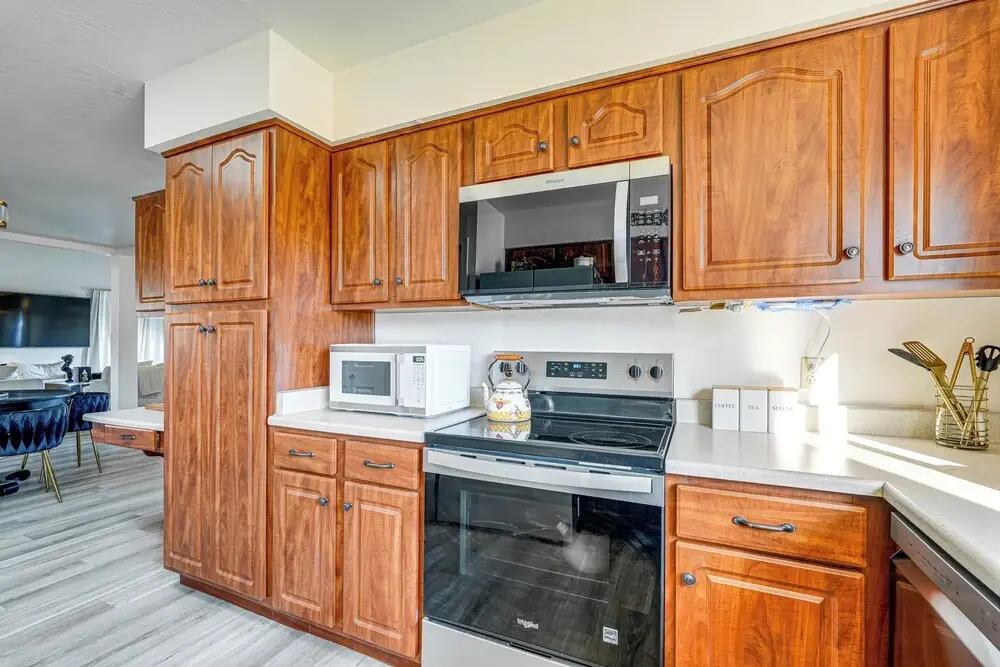 Steps to Golf & Greenbelt! Elegant Scottsdale Unit