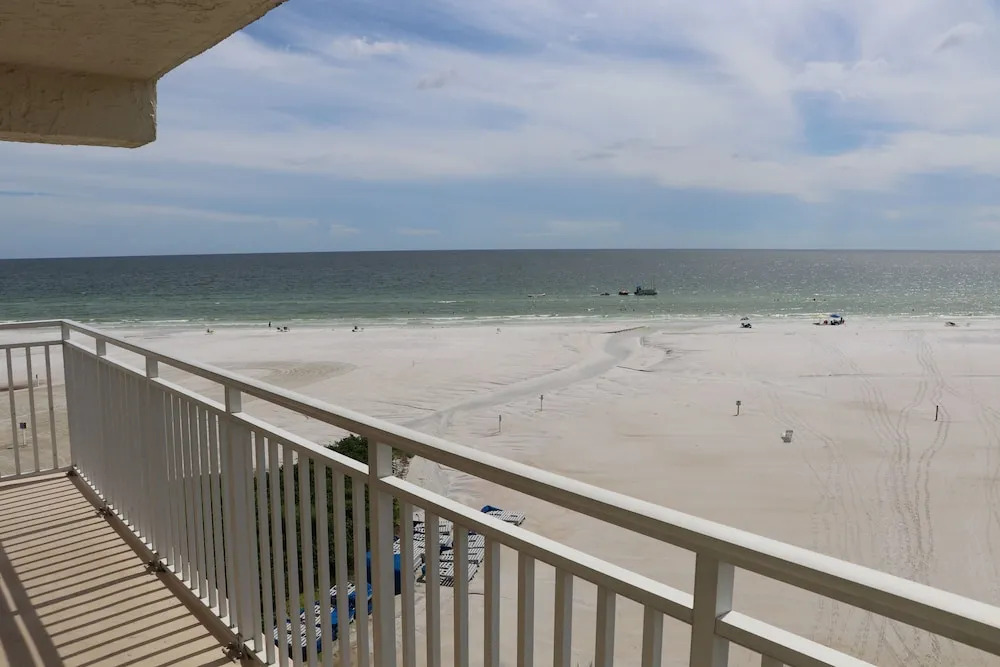 Jamaica Royale 501 - 3 Br Condo