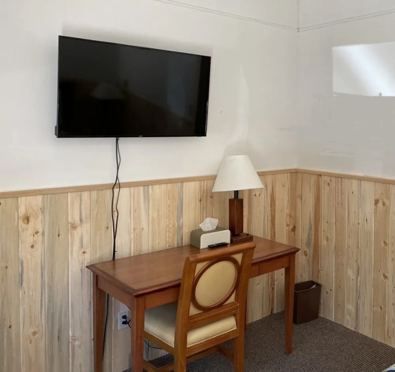 Holiday Lodge