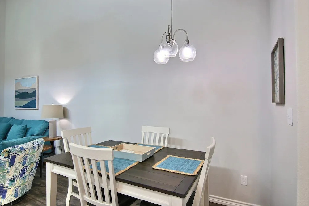 Full Sail 2 Bedrooms 2 Bathrooms Townhouse