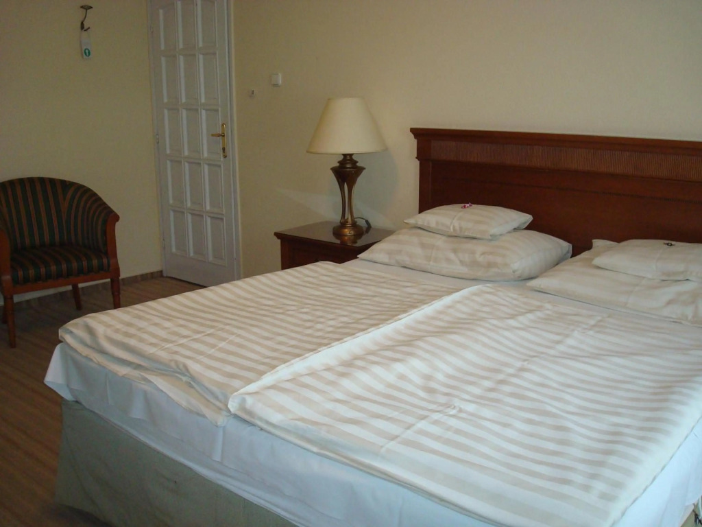 Hotel Romantik Eger