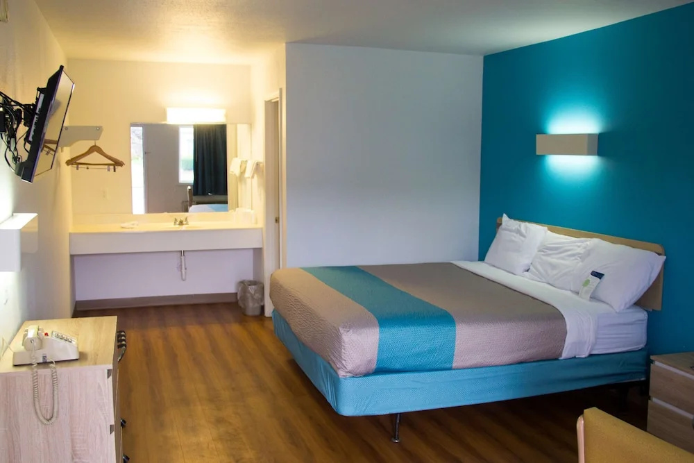 Motel 6 Sikeston MO