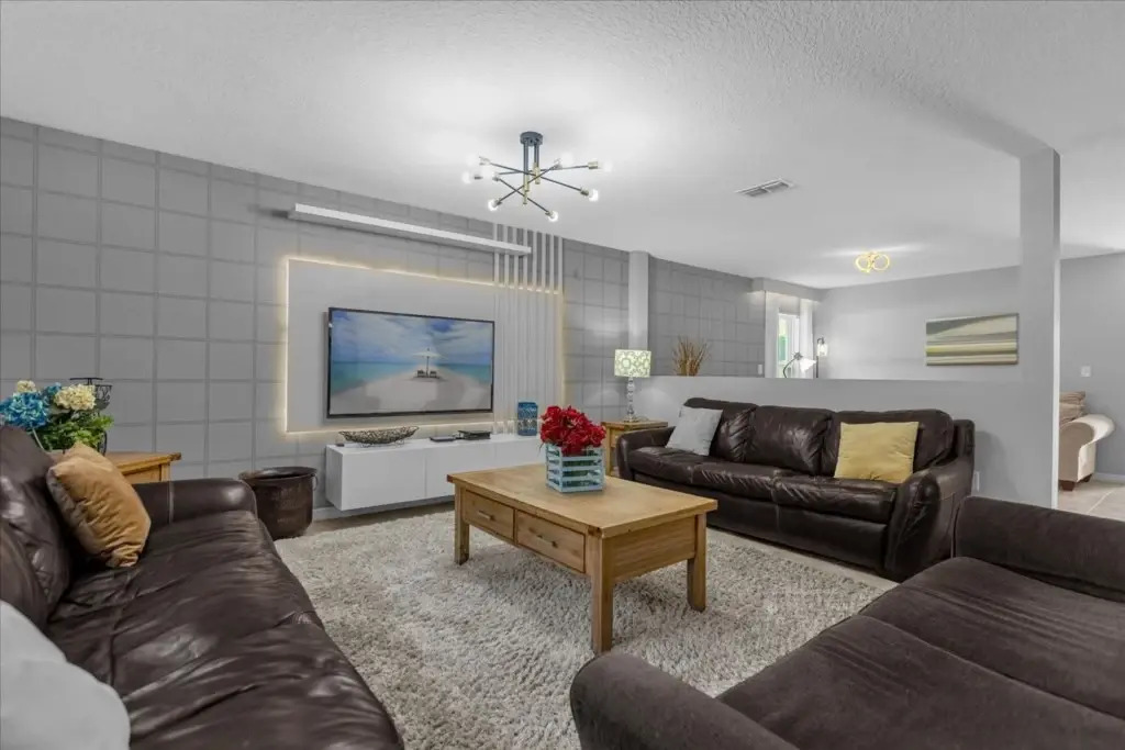 6 Bedroom/ 4.5 Bathroom Crystal Cove Resort (957 E, Kissimmee, US