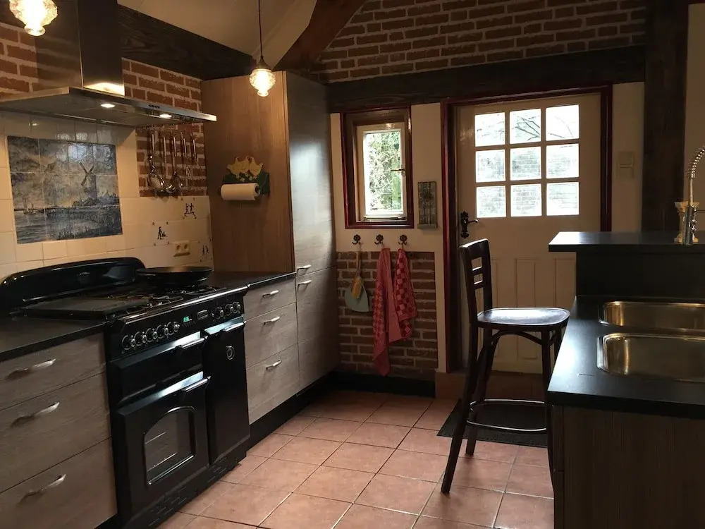 Farmhouse in Nieuwleusen near Lake and Nature