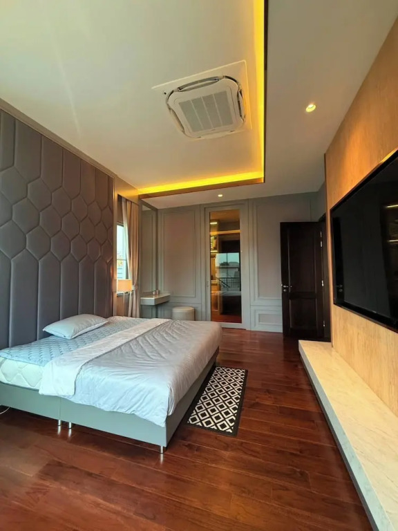 Luxury House Near Suvarnabhumi Airport