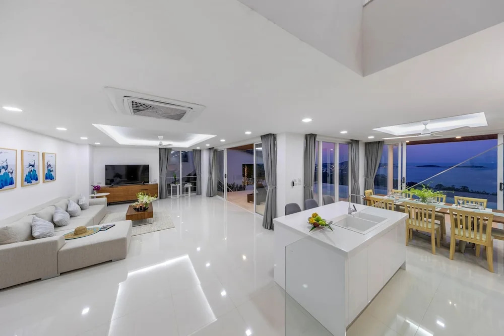 Chaweng Noi Luxury Morden 4-BR Dream Villa