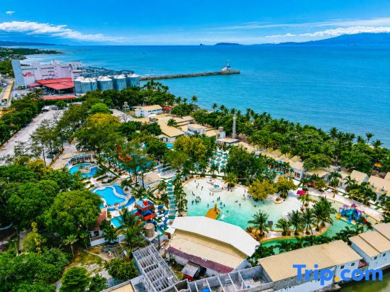 Villa Excellance Beach & Wave Pool Resort - Suites and Villas