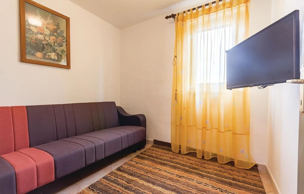 Stunning Home in Banjole With Wifi and 1 Bedrooms