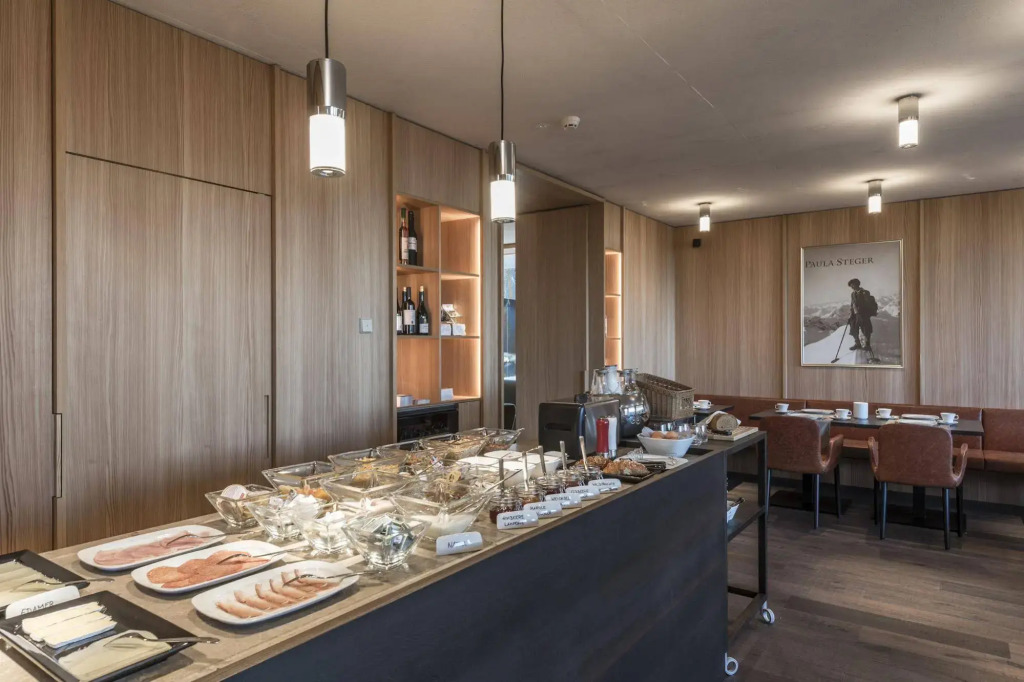 La Paula Apartments & Suites