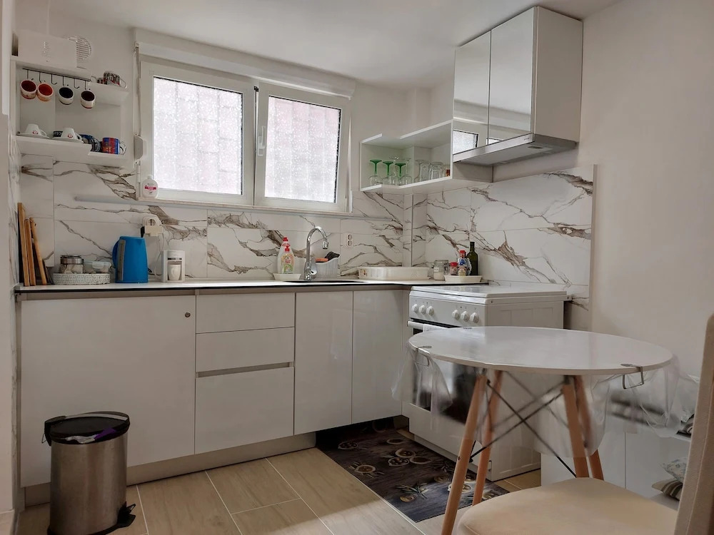 Homey 1-BR Apt
