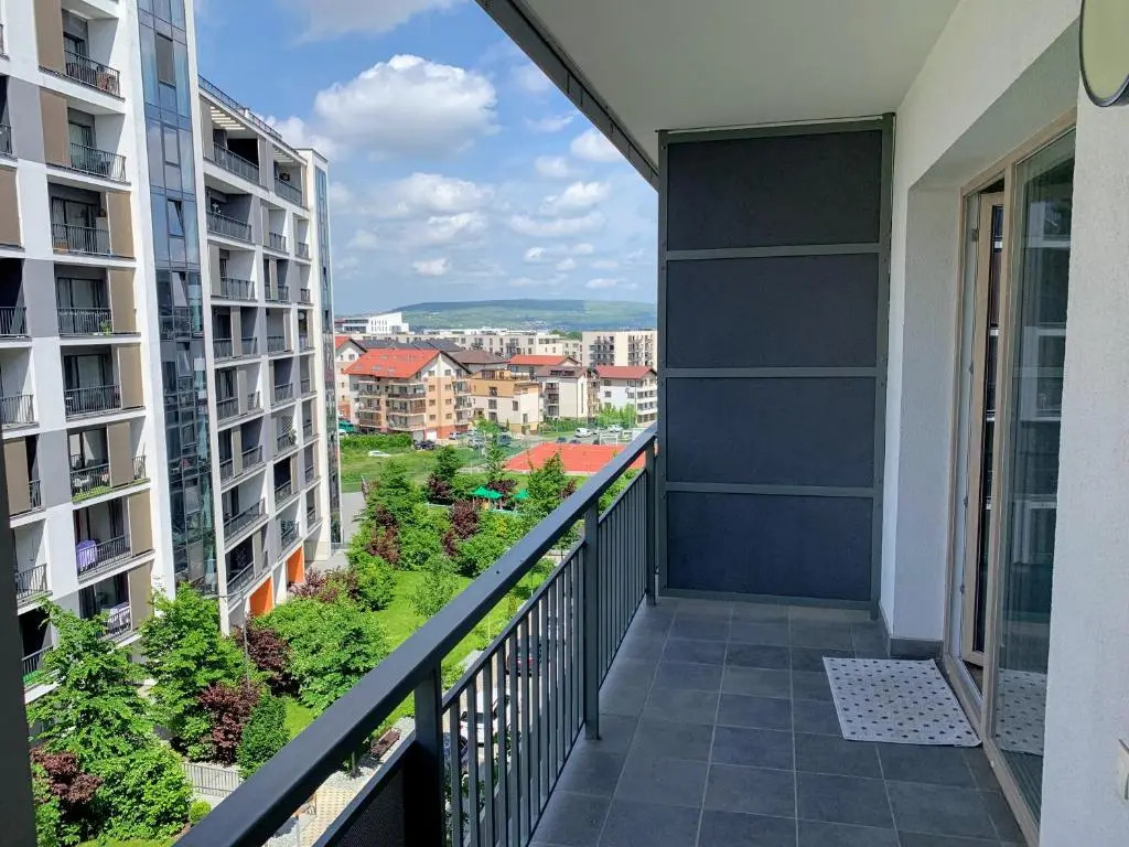 Quiet 1-bedroom apartment, free parking & gym