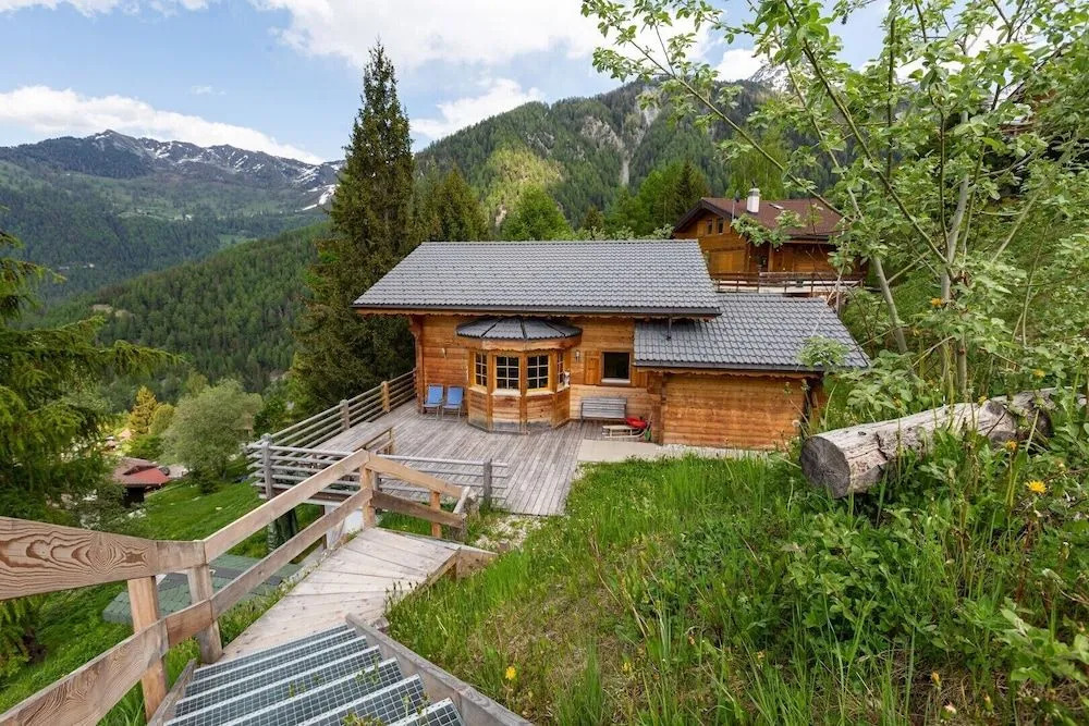 Gorgeous Chalet Amidst Mountains in La Tzoumaz