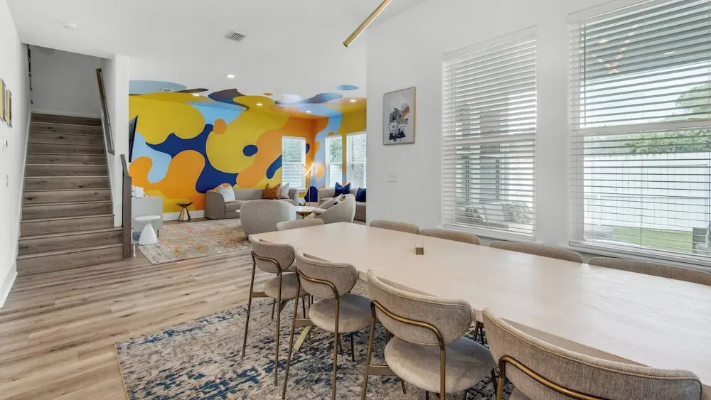 Spacious Home, Private Backyard, and Community Pool
