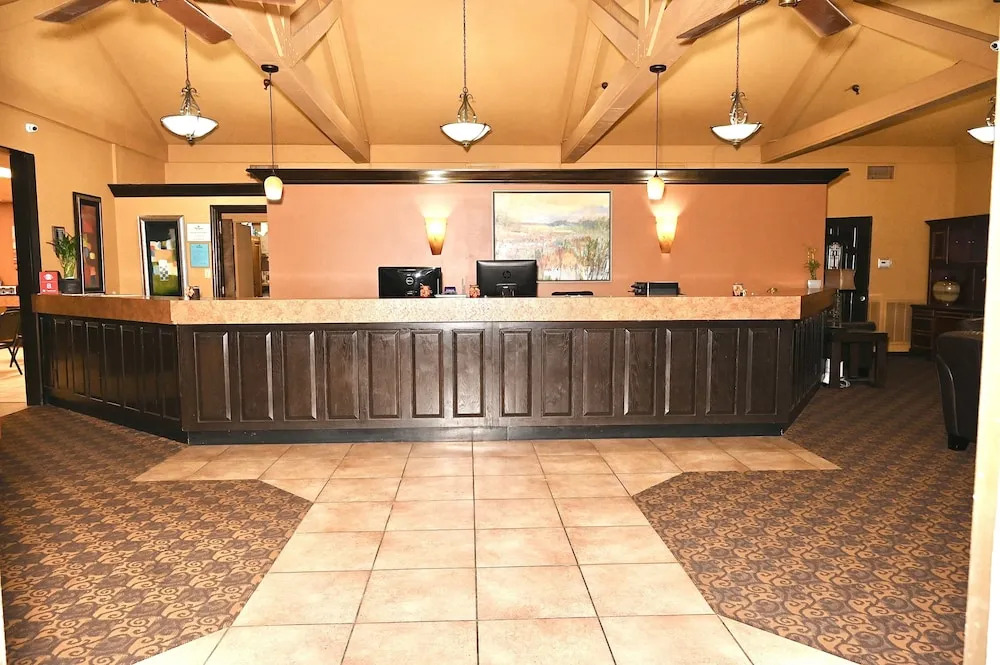 Fortune Inn & Suites