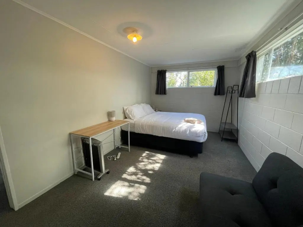 Private 2 bedrooms suite with free parking