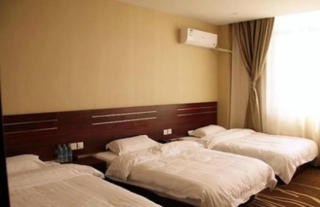 Wanlong Business Hotel