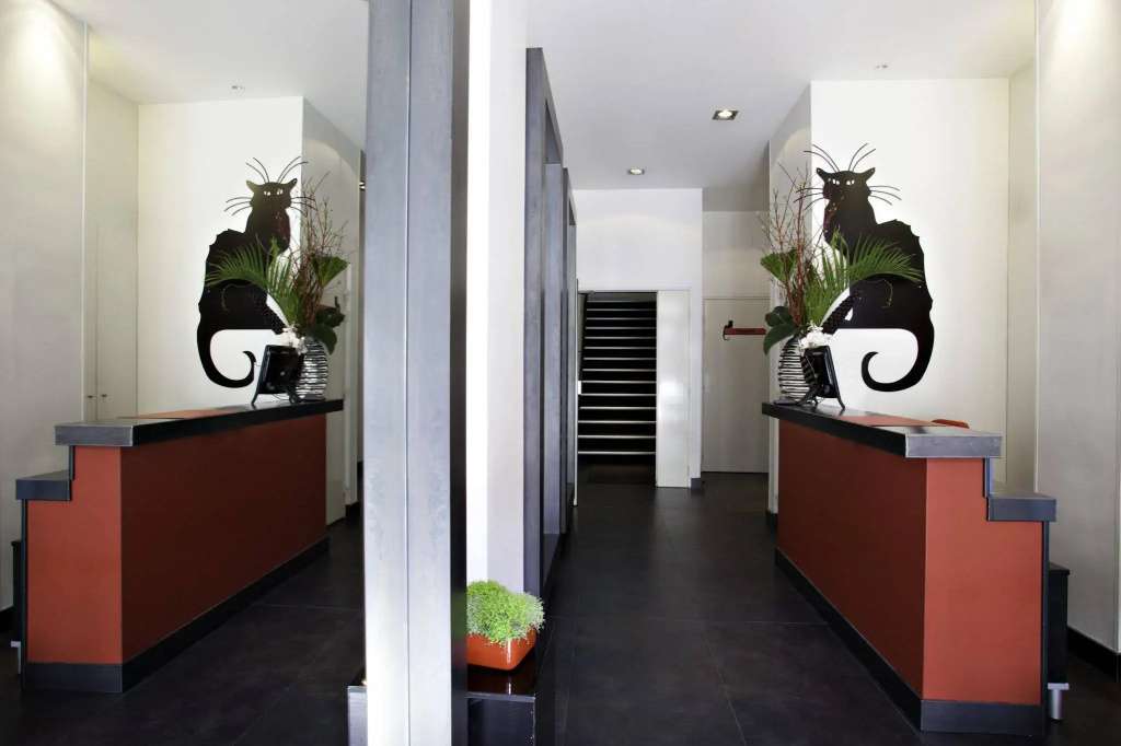 Hotel Le Chat Noir