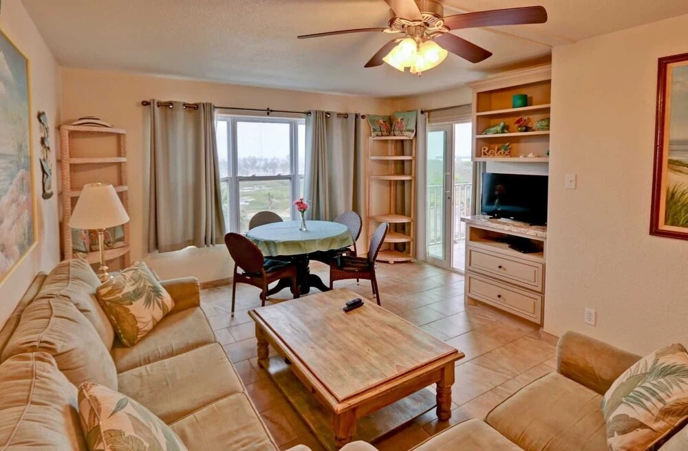 Gulfview I 507 1 Bedroom Condo by RedAwning