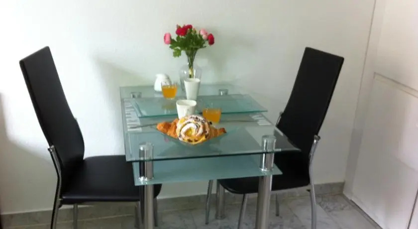 Studio Apartment Californie