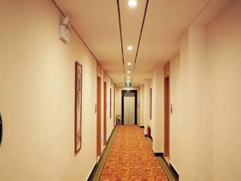 GreenTree Inn GuangXi HePu HuanzhuSouthRd.Transit Center Express Hotel