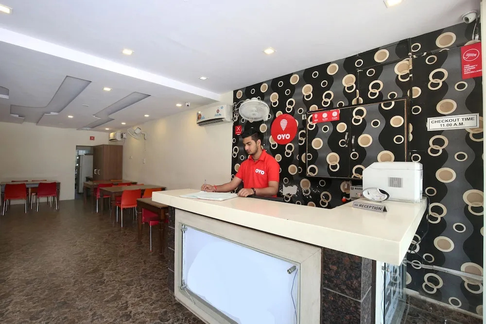 OYO 9951 Hotel Satkar Avenue