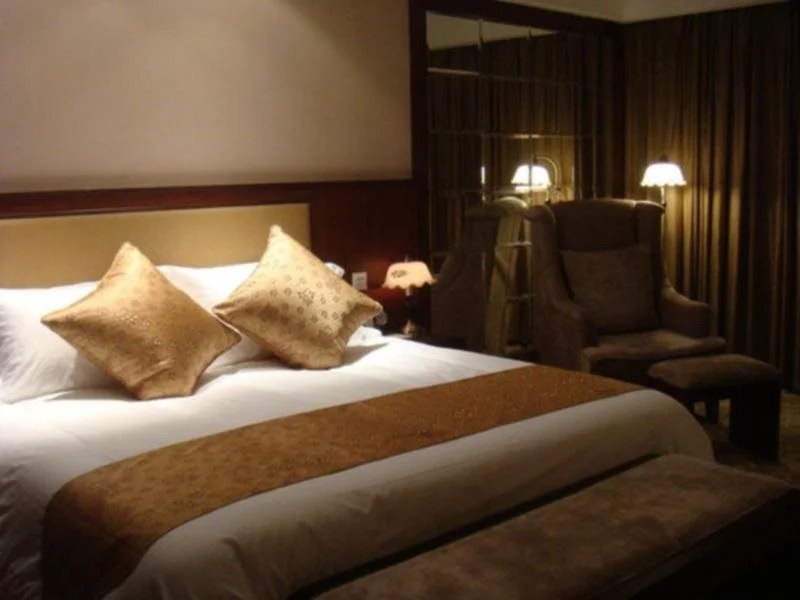 Linjiang Hotel