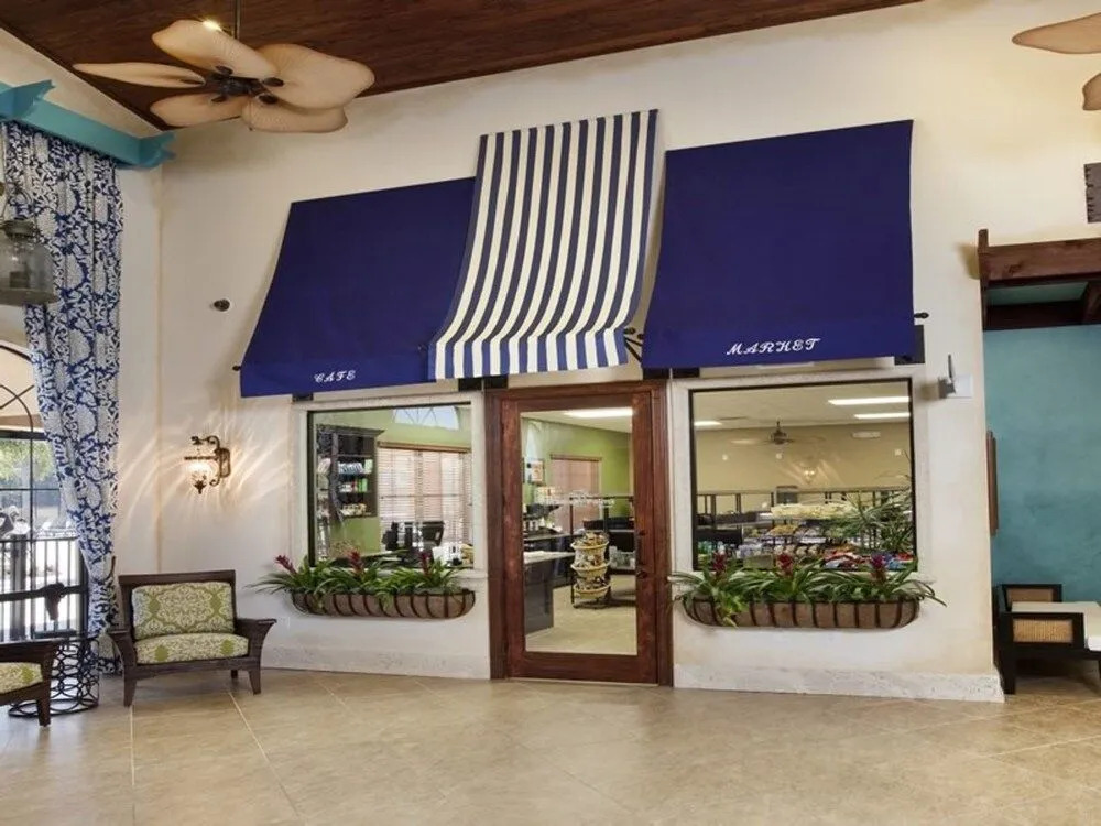 Paradise Palms 8925