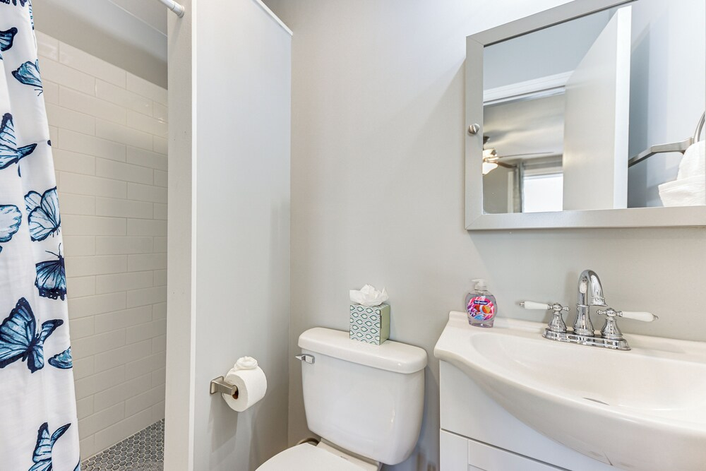 Extended Stay in Charleston! 5 Mi to Historic Dtwn