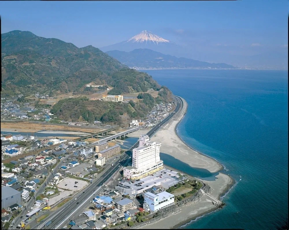 Kur and Hotel Suruga